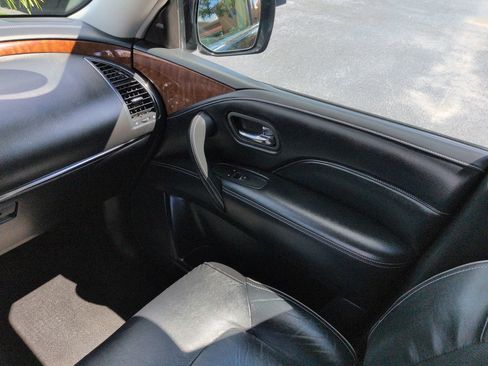 Used 2019 INFINITI QX80 Luxe w/ Proassist Package RWD image 16