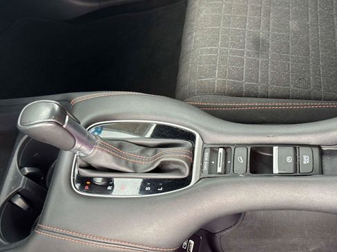Certified 2023 Honda HR-V Sport image 24