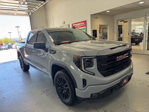 Used 2024 GMC Sierra 1500 Elevation image 3