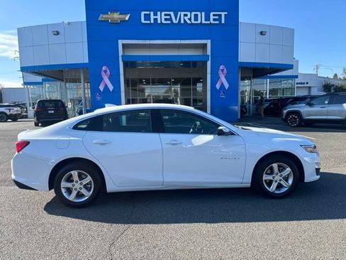 Used 2024 Chevrolet Malibu LT FWD image 6