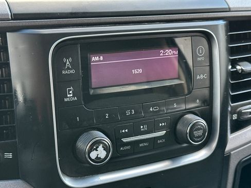 Used 2017 RAM 1500 Express image 23