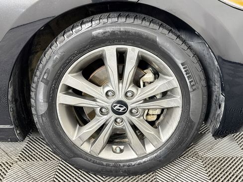 Used 2018 Hyundai Elantra SEL image 30