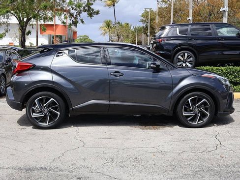 Used 2022 Toyota C-HR Limited image 17