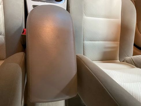 Used 2005 Mercury Montego Luxury FWD image 17