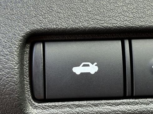 Used 2025 Nissan Altima 2.5 SV image 10