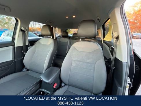 Certified 2022 Volkswagen Taos SE image 38