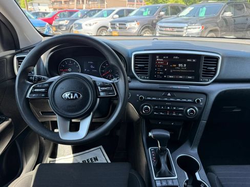 Used 2022 Kia Sportage LX w/ LX AWD Value Edition Package image 27