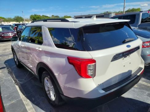 Used 2023 Ford Explorer XLT w/ Equipment Group 202A RWD image 4