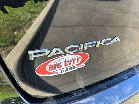Used 2024 Chrysler Pacifica Limited FWD image 62