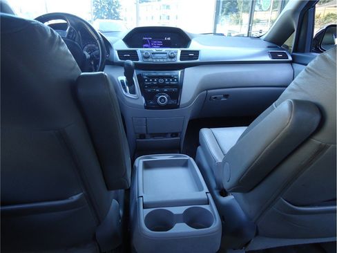 Used 2011 Honda Odyssey EX-L image 24