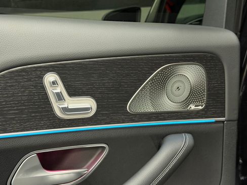 Certified 2025 Mercedes-Benz GLS 450 4MATIC image 40