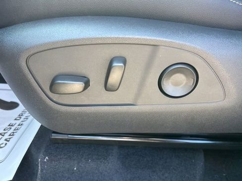 New 2026 Chevrolet Traverse LT w/ Enhanced Driving Package image 16