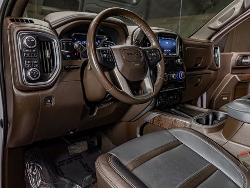 Used 2022 GMC Sierra 2500 Denali w/ Denali Ultimate Package image 15