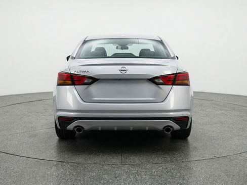 Used 2025 Nissan Altima 2.5 SV FWD image 7