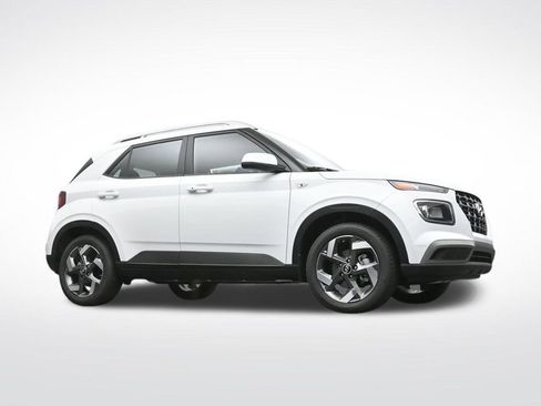 New 2026 Hyundai Venue SEL FWD image 16