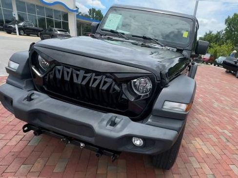Used 2020 Jeep Wrangler Sport AWD/4WD image 6