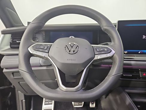 New 2026 Volkswagen Tiguan SE R-Line AWD/4WD image 14