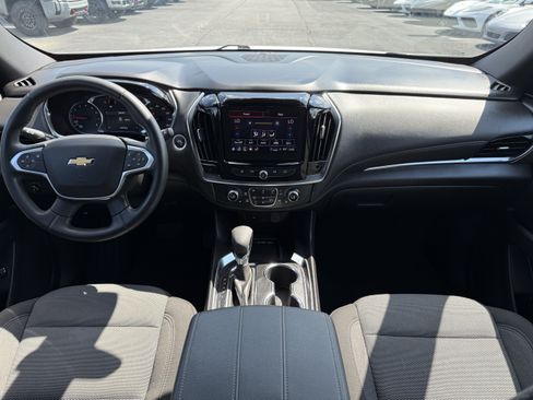 Used 2023 Chevrolet Traverse LT AWD/4WD image 27