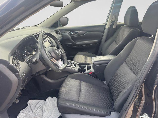 Used 2018 Nissan Rogue SV FWD image 11