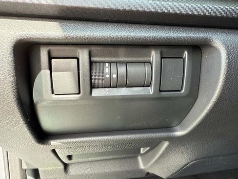 New 2025 Subaru Crosstrek 2.5i Limited w/ Popular Package #3A image 30