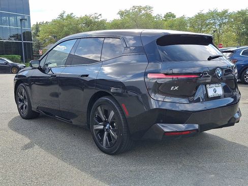 Used 2025 BMW iX xDrive50 w/ Premium Package image 4