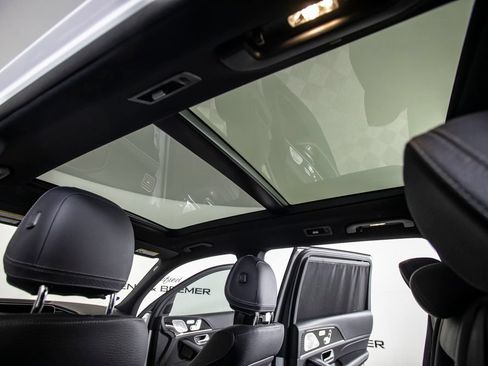 Used 2026 Mercedes-Benz GLS 580 4MATIC image 26