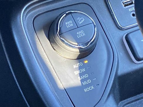 Certified 2018 Jeep Compass Trailhawk w/ Leather Interior Group image 25