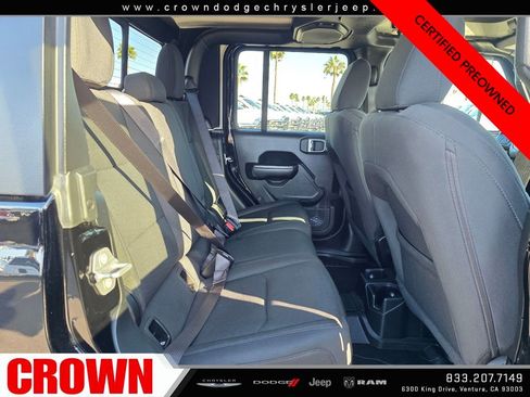 Certified 2021 Jeep Gladiator Willys image 17