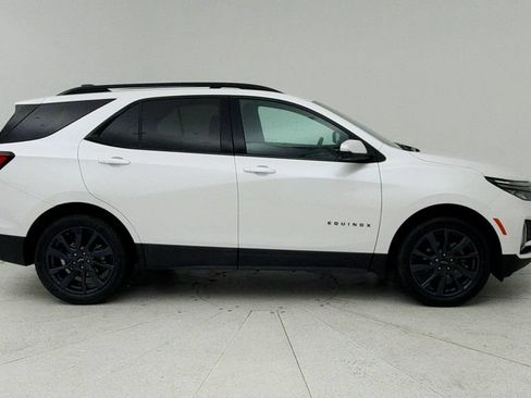 Certified 2023 Chevrolet Equinox RS w/ RS Leather Package FWD image 9