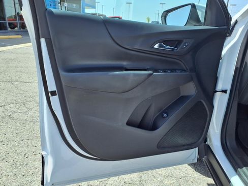 Used 2024 Chevrolet Equinox LT w/ LPO, Floor Liner Package FWD image 17