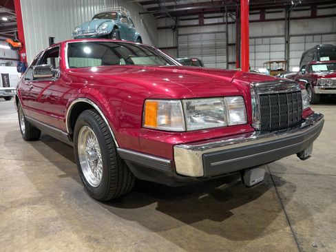 Used 1990 Lincoln Mark VII LSC RWD image 12
