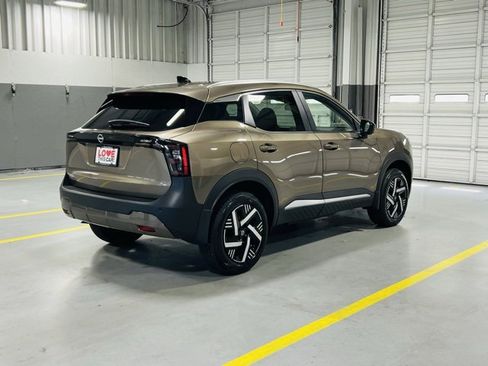 New 2026 Nissan Kicks SV image 18