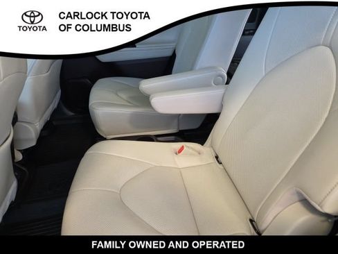 Used 2022 Toyota Highlander Limited AWD/4WD image 15