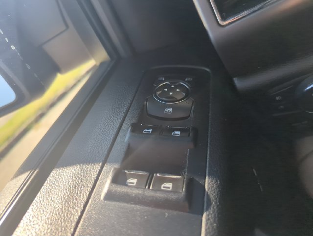 Used 2018 Ford F150 XLT w/ Equipment Group 302A Luxury AWD/4WD image 36