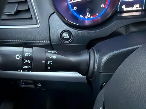 Used 2018 Subaru Outback 2.5i Limited image 14