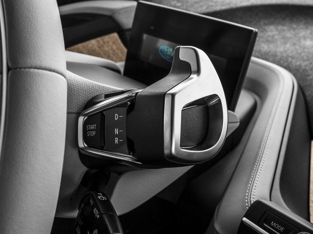 Used 2017 BMW i3 w/ Range Extender RWD image 8