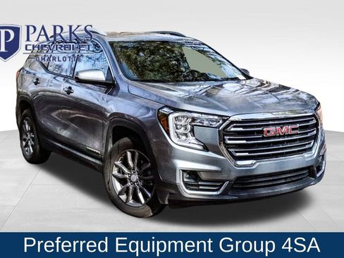 Used 2024 GMC Terrain SLT image 1