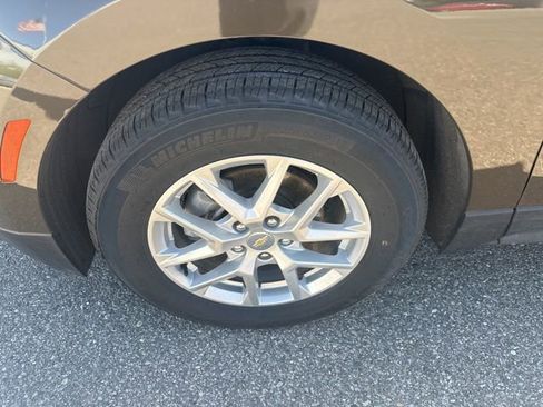 Used 2024 Chevrolet Equinox LT w/ LPO, Floor Liner Package image 16
