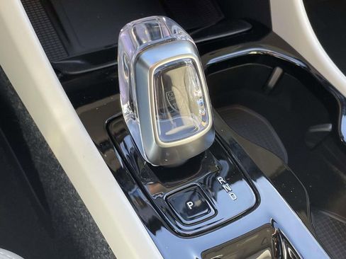 New 2026 Volvo XC40 B4 Plus w/ Protection Package Premier image 21