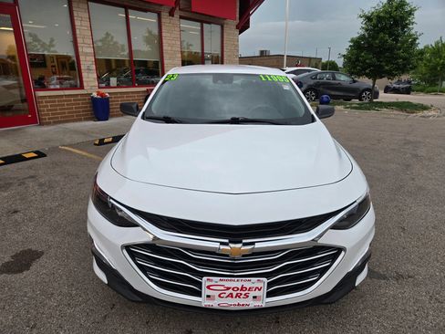 Used 2023 Chevrolet Malibu LS FWD image 2