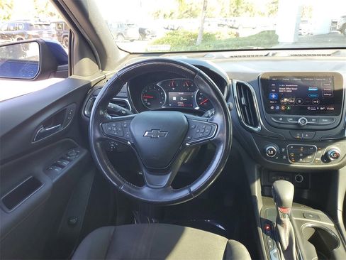 Certified 2022 Chevrolet Equinox RS w/ Infotainment Package image 16