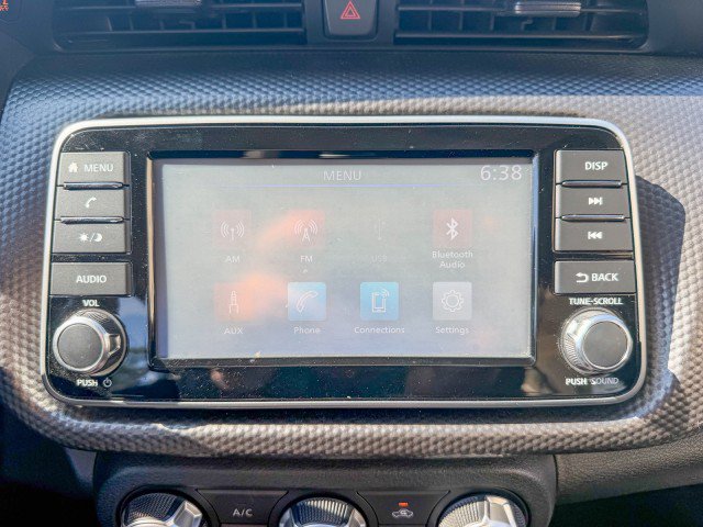Used 2020 Nissan Kicks S FWD image 12