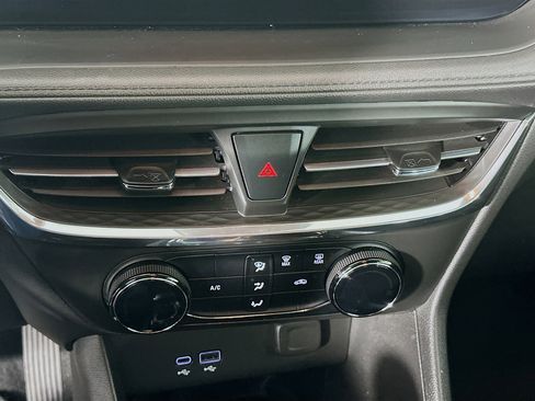 Used 2025 Buick Encore GX Preferred image 23