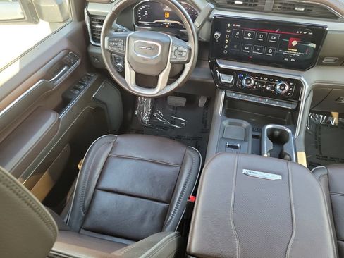 Used 2024 GMC Sierra 3500 Denali w/ Denali Reserve Package AWD/4WD image 10