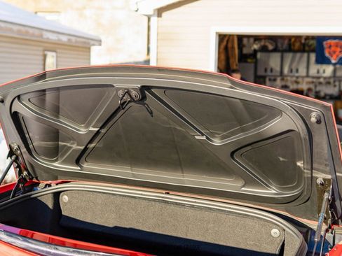 Used 2018 Chevrolet Corvette Stingray Convertible w/ 2LT Preferred Equipment Group image 68