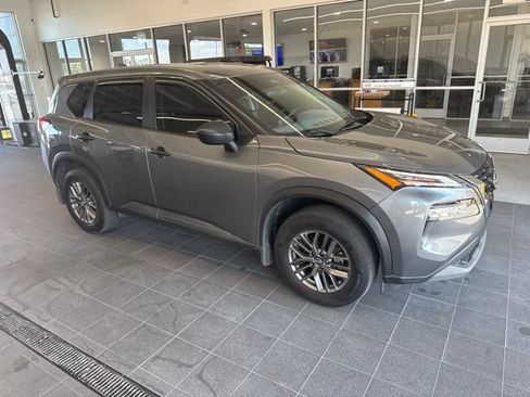 Used 2023 Nissan Rogue S AWD/4WD image 2