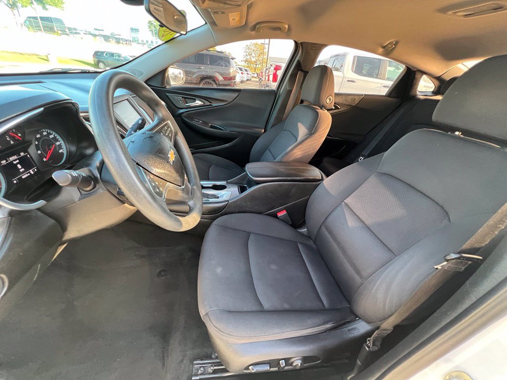 Used 2018 Chevrolet Malibu LT FWD image 18