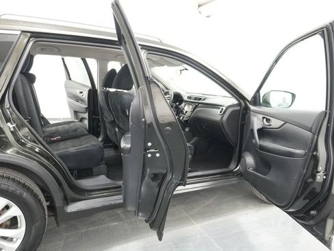 Used 2016 Nissan Rogue SV w/ SV Premium Package FWD image 28