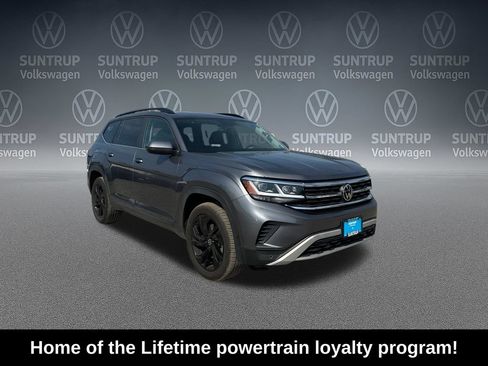 Used 2023 Volkswagen Atlas SE w/ Panoramic Sunroof Package AWD/4WD image 7