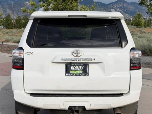 Used 2016 Toyota 4Runner SR5 Premium AWD/4WD image 6